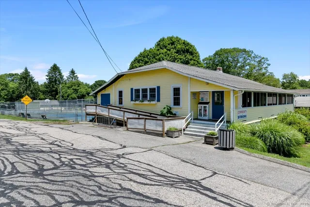 $1,950 | 8 Hill Avenue, Stonington, CT 06378