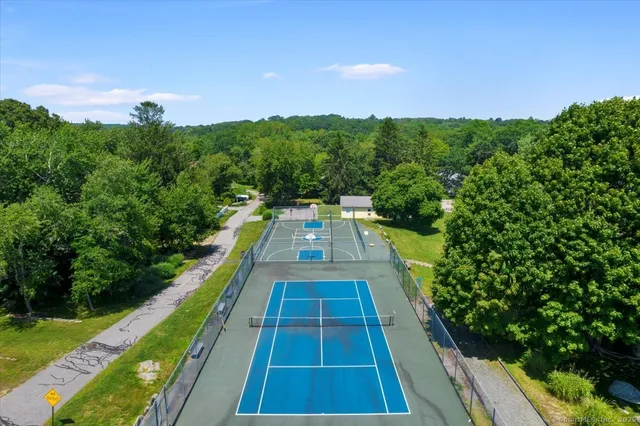 $1,950 | 8 Hill Avenue, Stonington, CT 06378