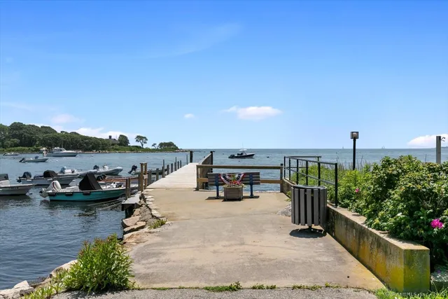 $1,950 | 8 Hill Avenue, Stonington, CT 06378