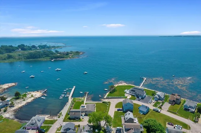 $1,950 | 8 Hill Avenue, Stonington, CT 06378