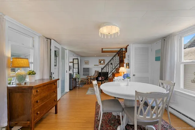 $1,950 | 8 Hill Avenue, Stonington, CT 06378