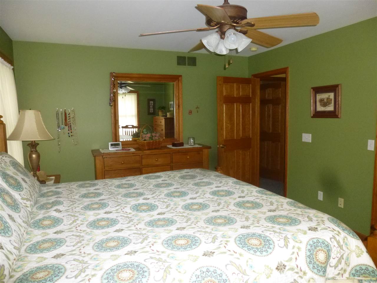 8977 West Lovejoy Road Byron, MI 48418 - Photo 33 of 40 31389203-36.JPG