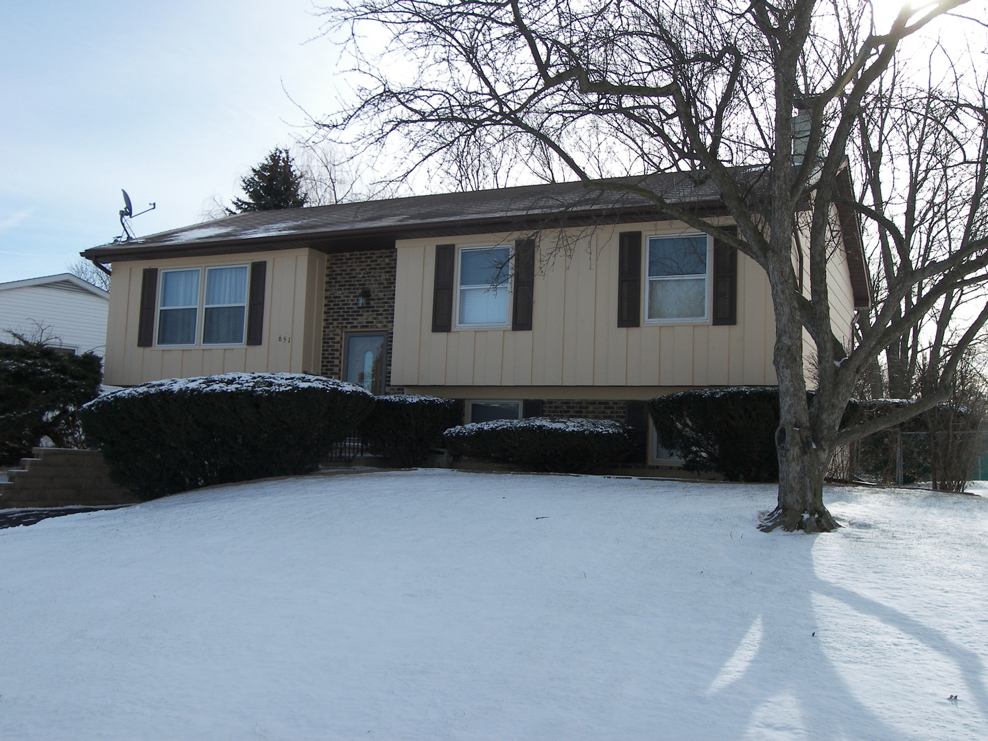 651 Surryse Road Lake Zurich, IL 60047 - Photo 1 of 33