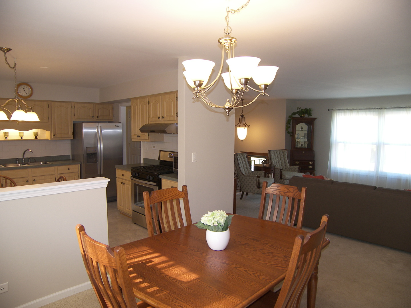 651 Surryse Road Lake Zurich, IL 60047 - Photo 9 of 33