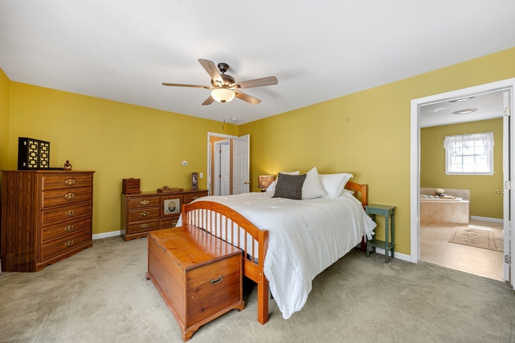 31 Glen Echo Shore Road Charlton, MA 01507 - Photo 13 of 36