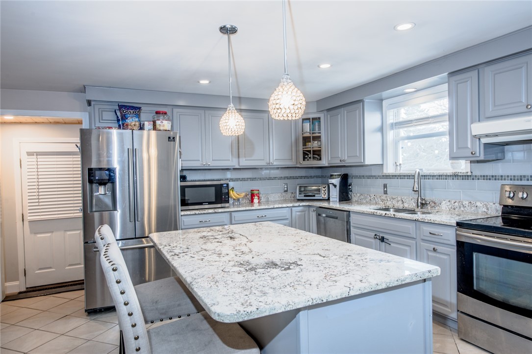 19 Harvey Road Middletown, RI 02842 - Photo 13 of 43