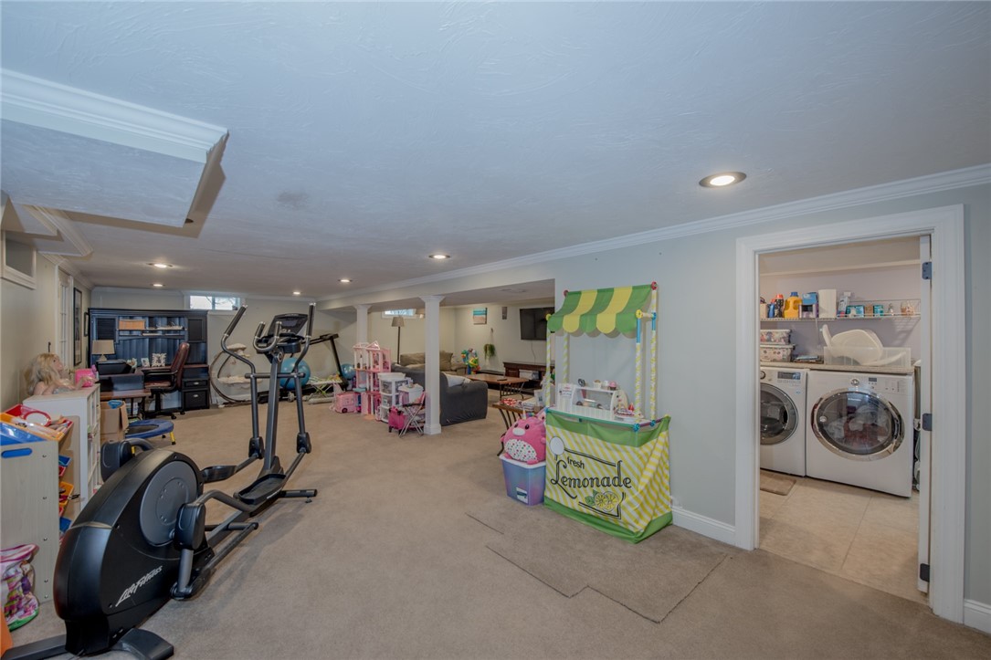 19 Harvey Road Middletown, RI 02842 - Photo 23 of 43