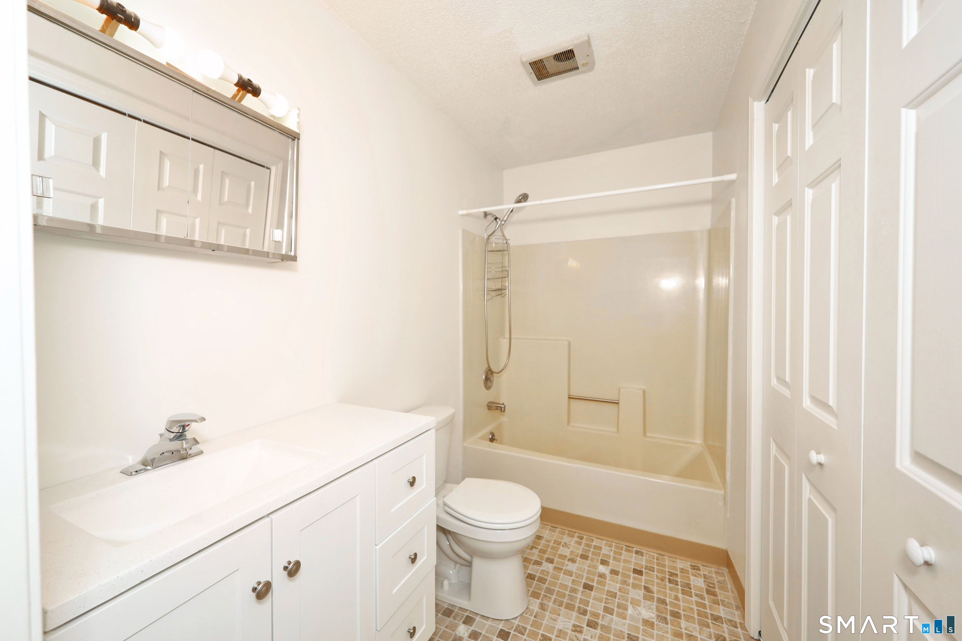 197 Pine Hill Road, Unit 9F Thomaston, CT 06787 - Photo 13 of 15 Gallery Image 13