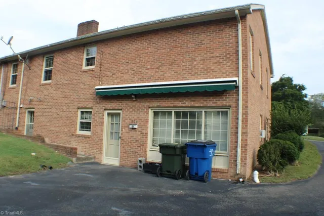 $1,000 | 234 Hylton Street, Mount Airy, NC 27030