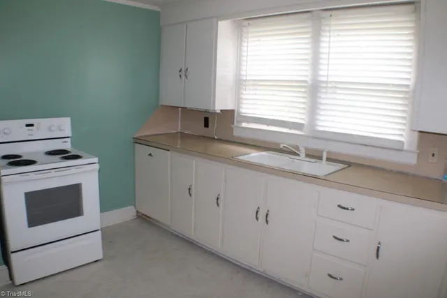 $1,000 | 234 Hylton Street, Mount Airy, NC 27030