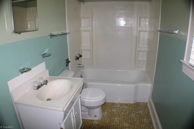 $1,000 | 234 Hylton Street, Mount Airy, NC 27030