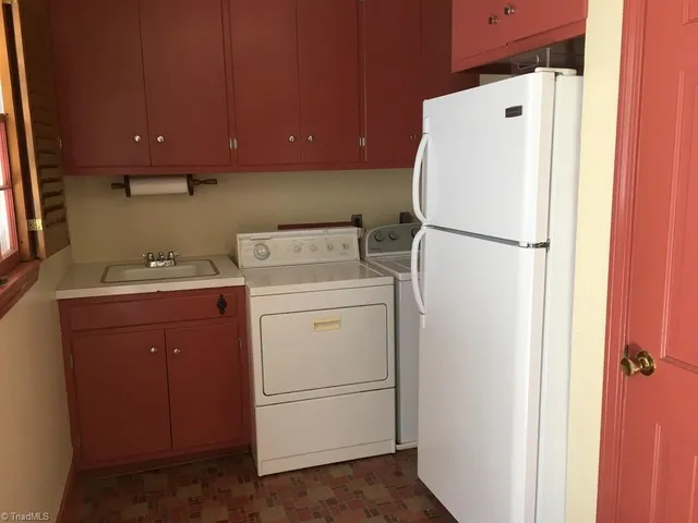 $1,000 | 234 Hylton Street, Mount Airy, NC 27030