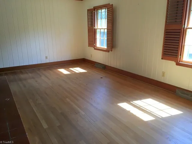 $1,000 | 234 Hylton Street, Mount Airy, NC 27030