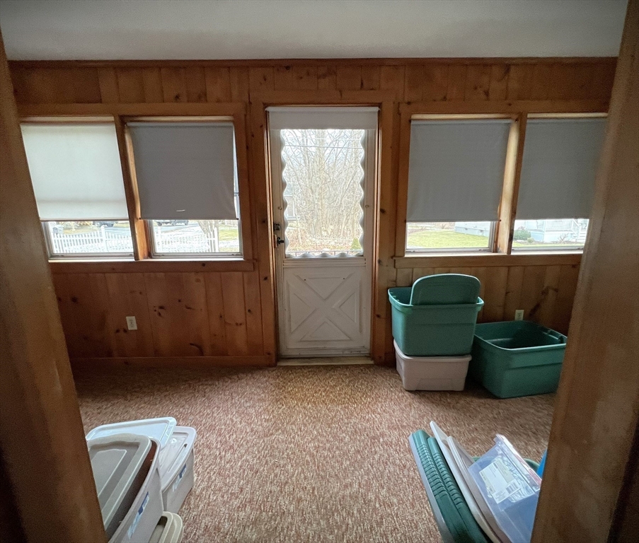 18 Eastern Avenue Webster, MA 01570 - Photo 21 of 36