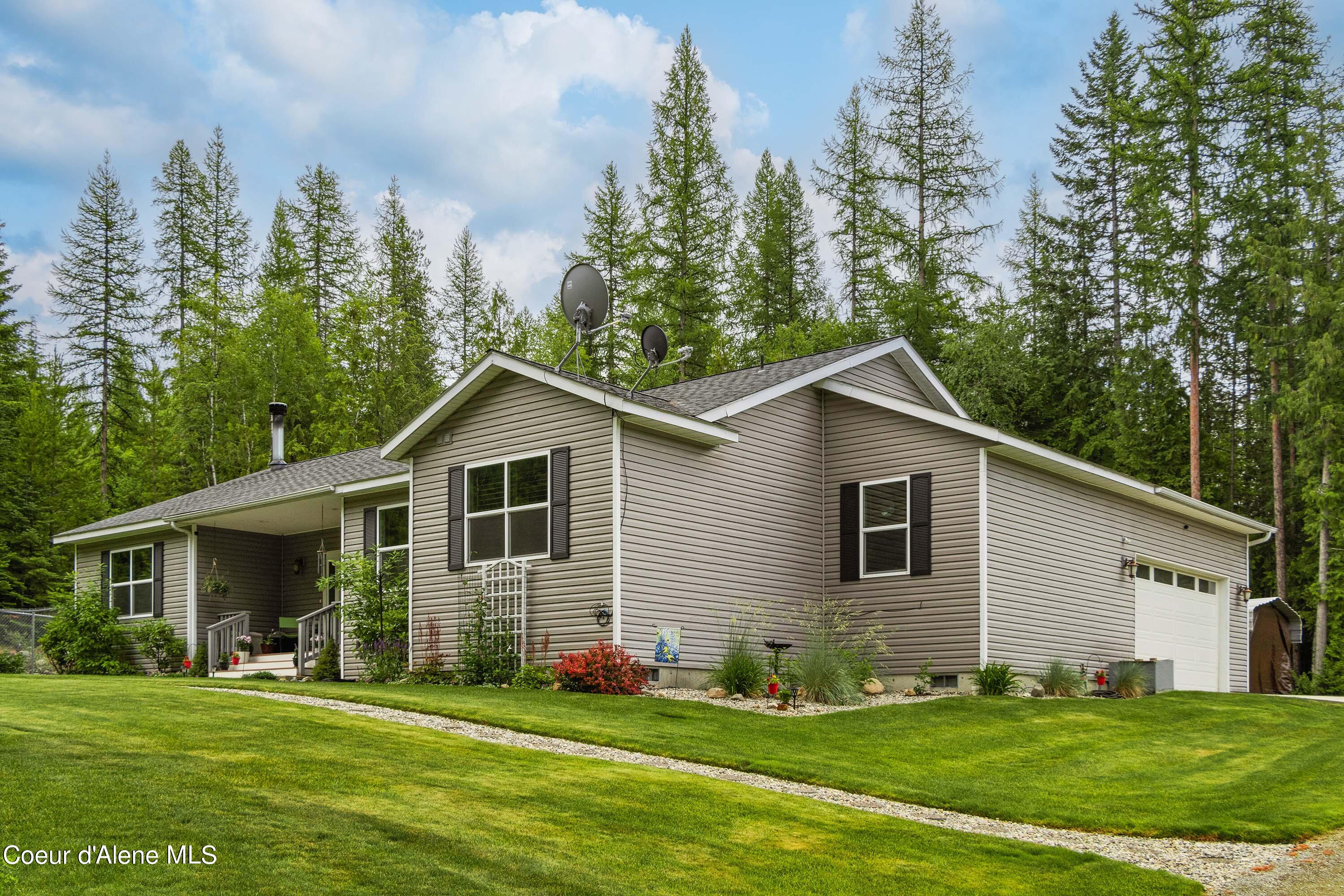 518 High Road Sandpoint, ID 83864 - Photo 40 of 57 Front of home