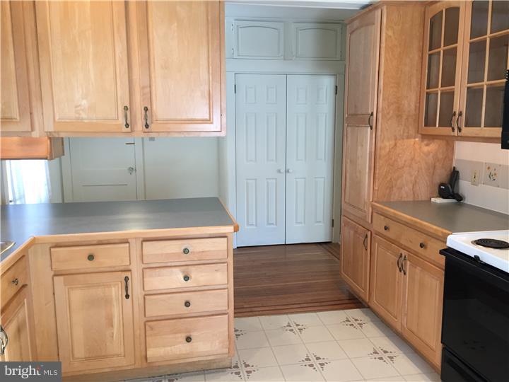 2116 Susquehanna Road Abington, PA 19001 - Photo 4 of 17 Kitchen