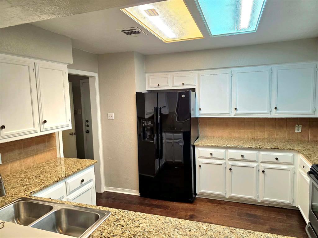 2910 Stewart Drive Waco, TX 76708 - Photo 5 of 16