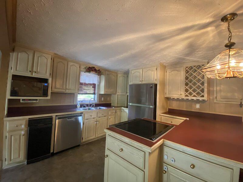 2875 Raleigh Circle Shawsville, VA 24162 - Photo 17 of 67 IMG_8019