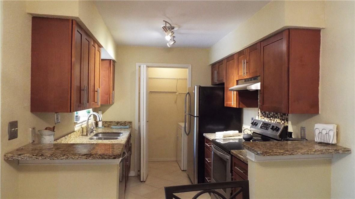 833 Riverside Drive, Unit 824 Coral Springs, FL 33071 - Photo 5 of 40 Photo 5