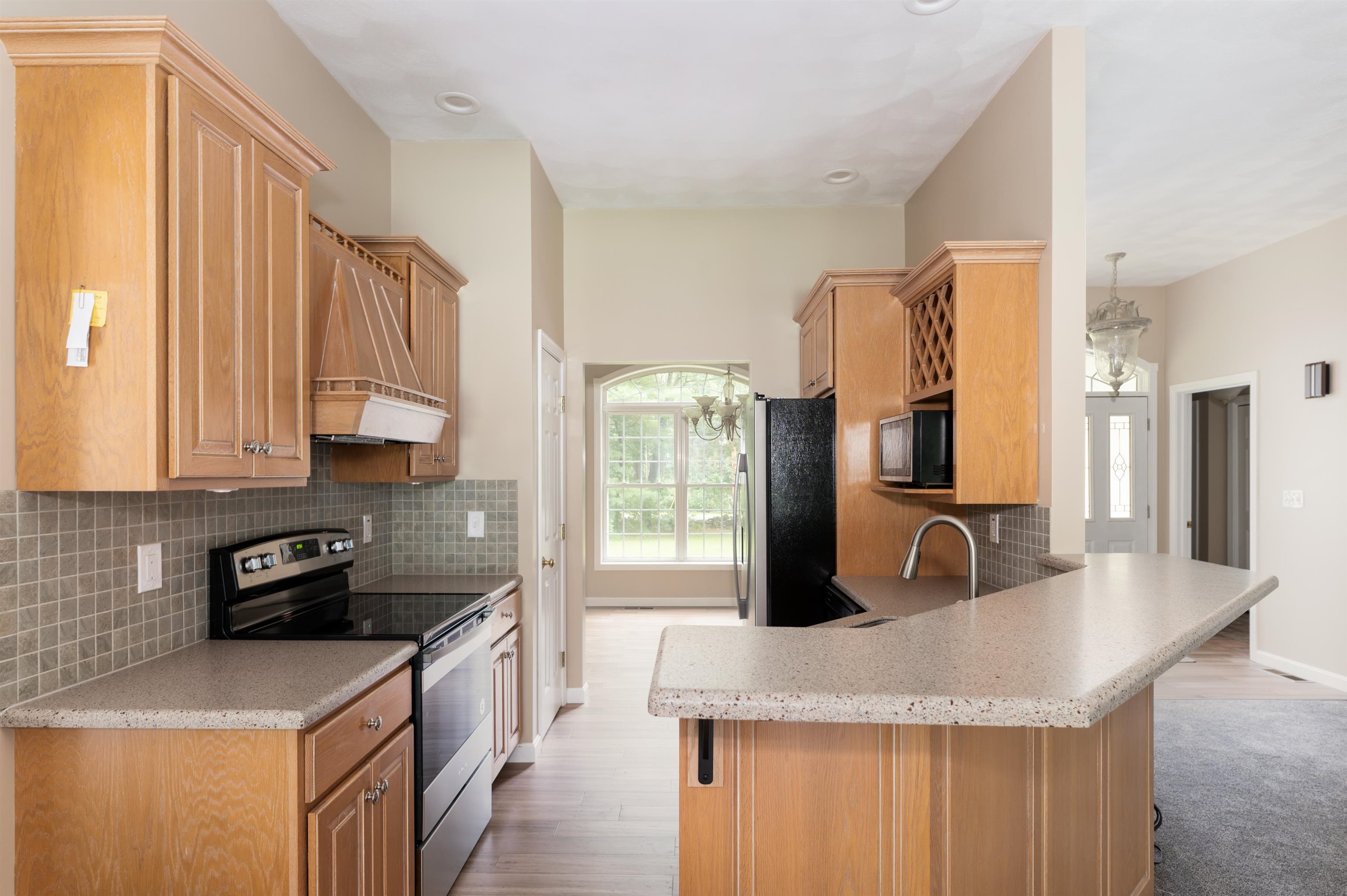 11 Burns Road Pelham, NH 03076 - Photo 10 of 25