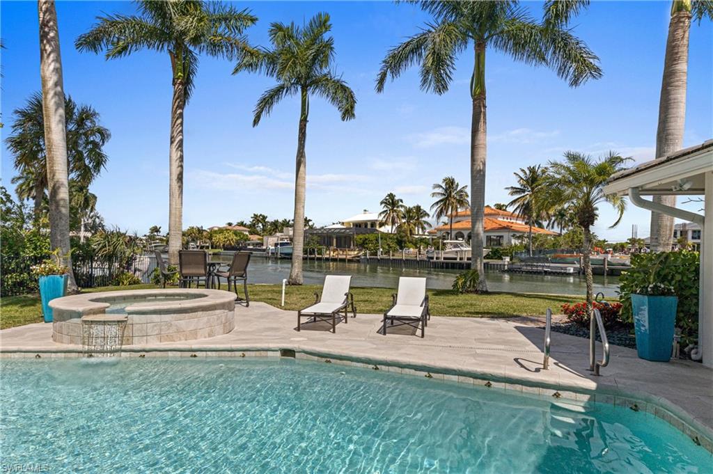 2640 Tarpon Road Naples, FL 34102 - Photo 3 of 34 Gallery Image 3