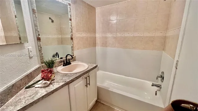 $1,950 | 9156 Northwest 40th Street, Unit 1051, Coral Springs, FL 33065