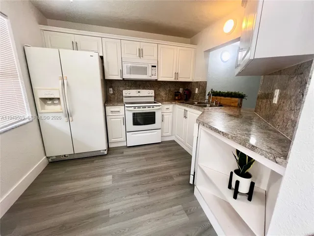 $1,950 | 9156 Northwest 40th Street, Unit 1051, Coral Springs, FL 33065