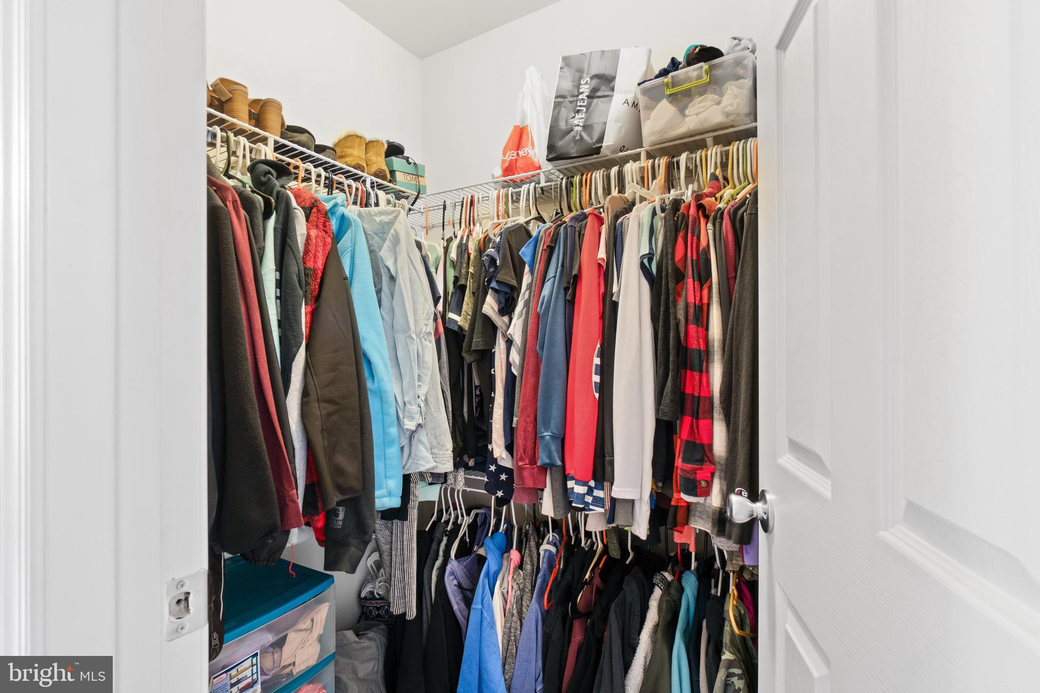 557 Union Church Road Elkton, MD 21921 - Photo 14 of 32 Her walk in closet