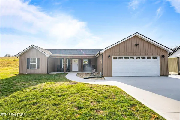 $304,900 | 258 Old Middlesboro Highway, La Follette, TN 37766