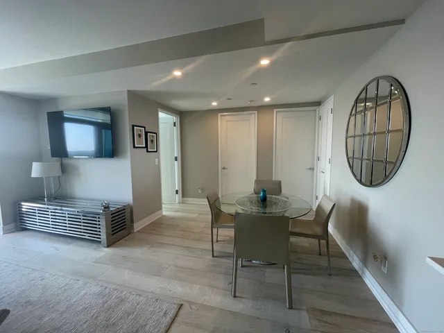 $835,000 | 1 Broad Street, Unit PH26E, Stamford, CT 06901