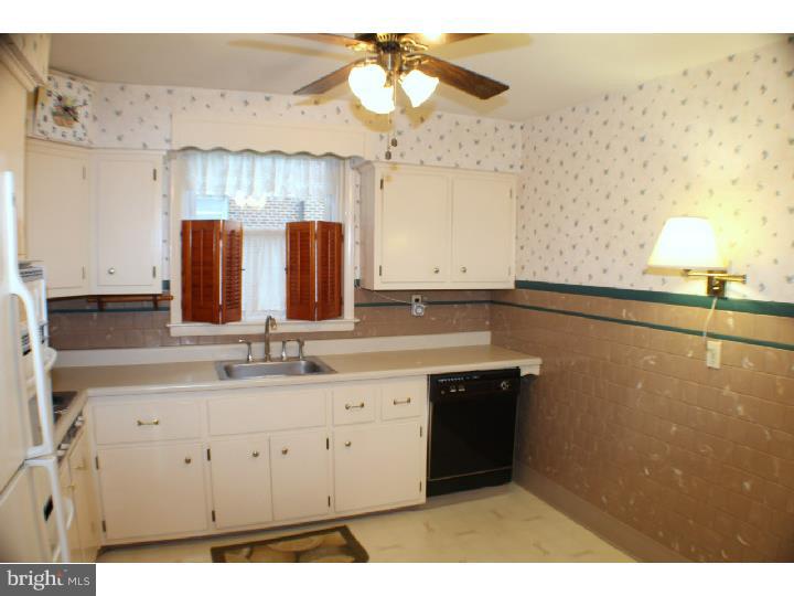 3105 Welsh Road Philadelphia, PA 19136 - Photo 16 of 25 Kitchen