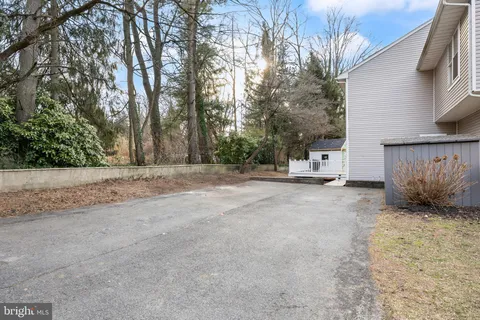 a view of a house with a garage