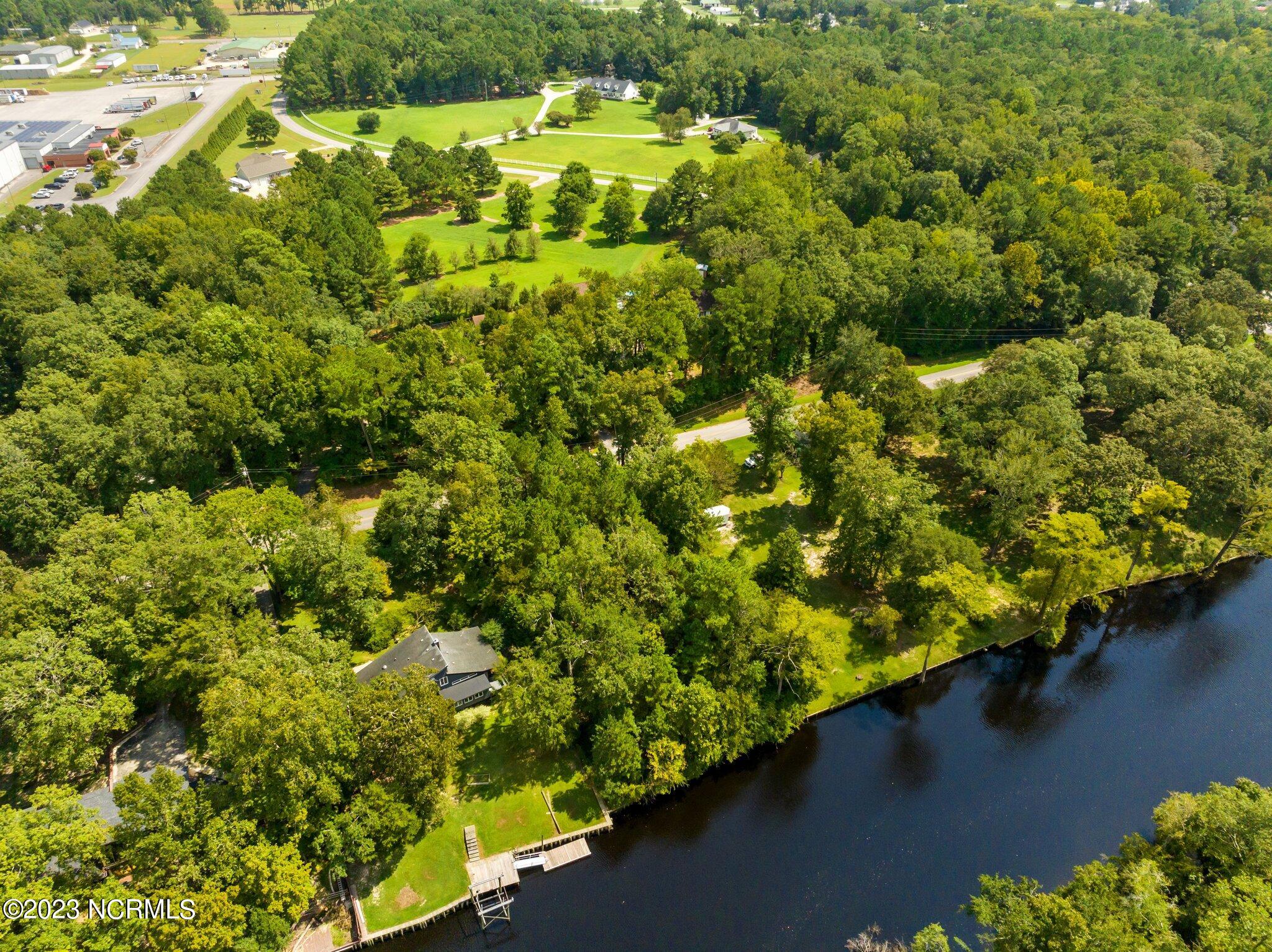 194 Hughes Plantation Road Pollocksville, NC 28573 - Photo 13 of 17 12