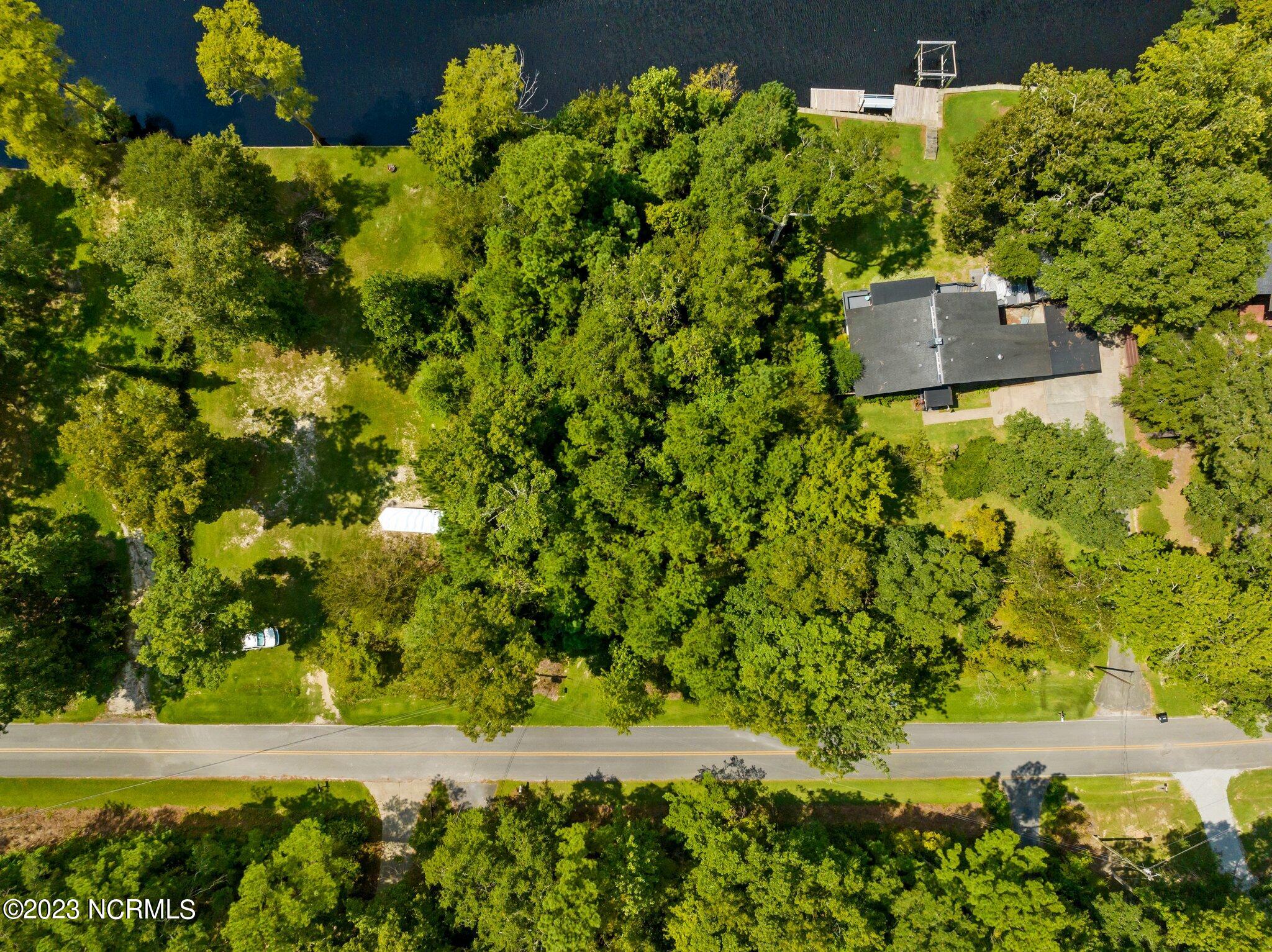 194 Hughes Plantation Road Pollocksville, NC 28573 - Photo 8 of 17 7