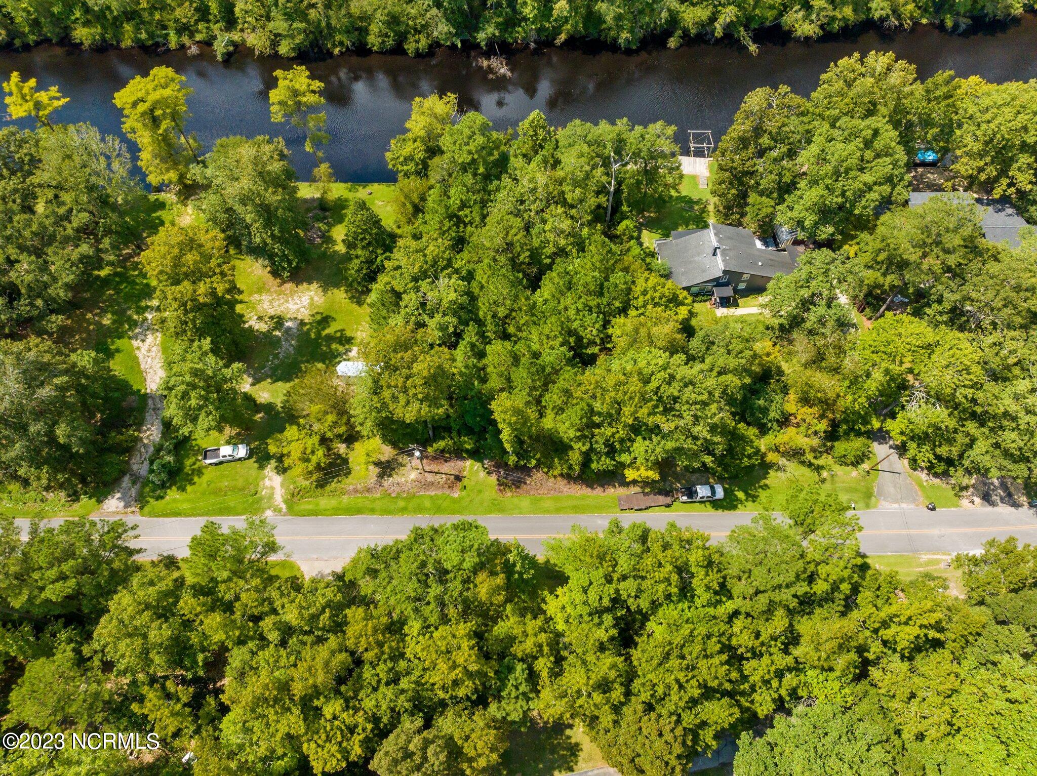 194 Hughes Plantation Road Pollocksville, NC 28573 - Photo 9 of 17 8