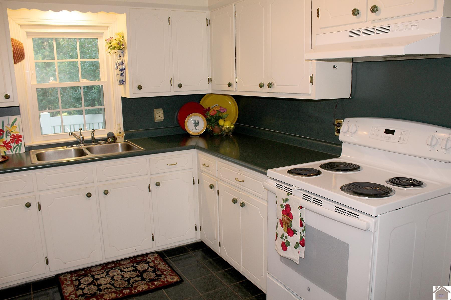 650 Robertson Road South Murray, KY 42071 - Photo 12 of 33 Photo 12