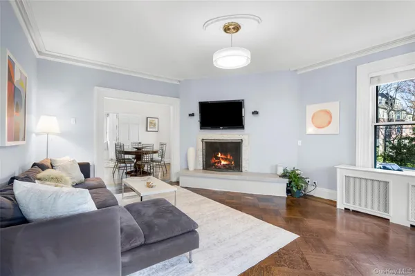 $1,195,000 | 644 Fort Hill Road, Scarsdale, NY 10583
