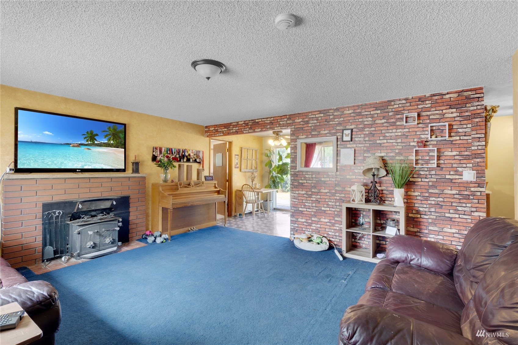 33308 Locke Road Roy, WA 98580 - Photo 3 of 24 Gallery Image 3