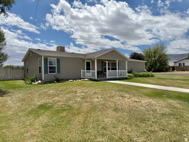 105 500 South Ferron, UT 84523 - Photo 2 of 27
