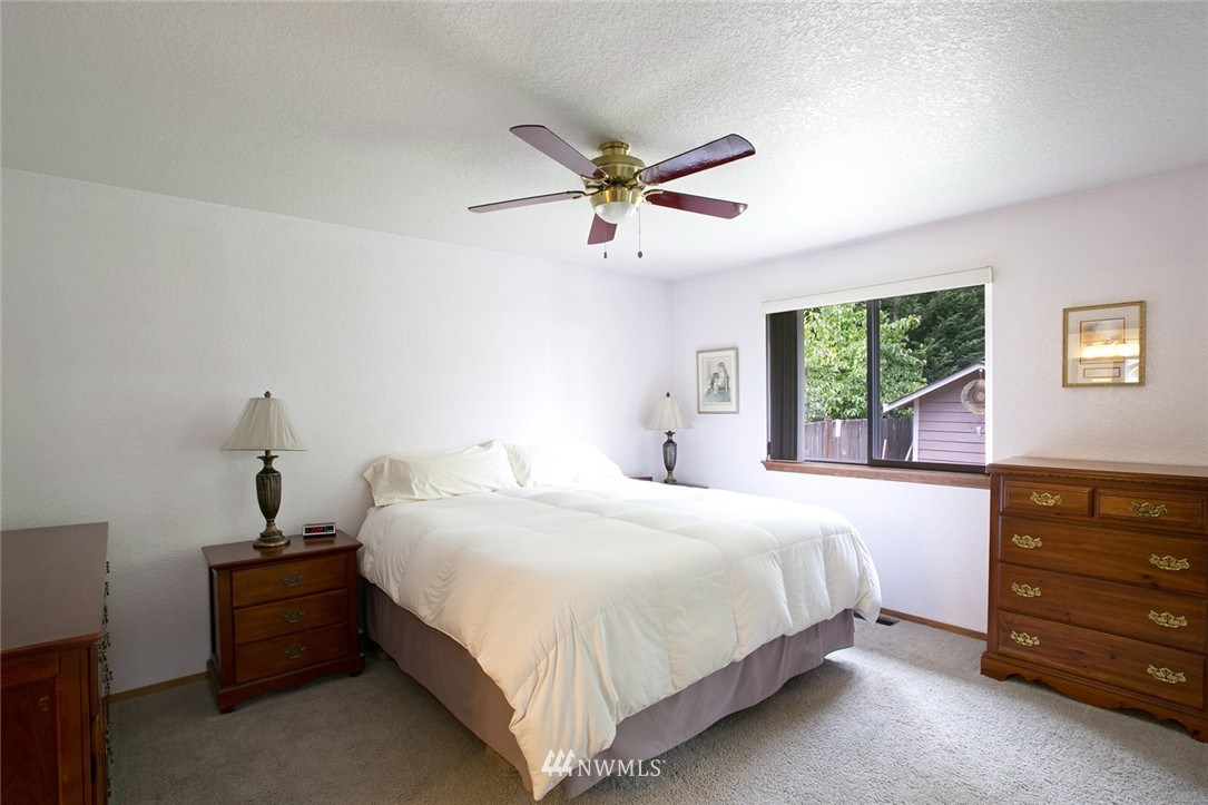 16520 Southeast 116th Place Renton, WA 98059 - Photo 5 of 18 Gallery Image 5