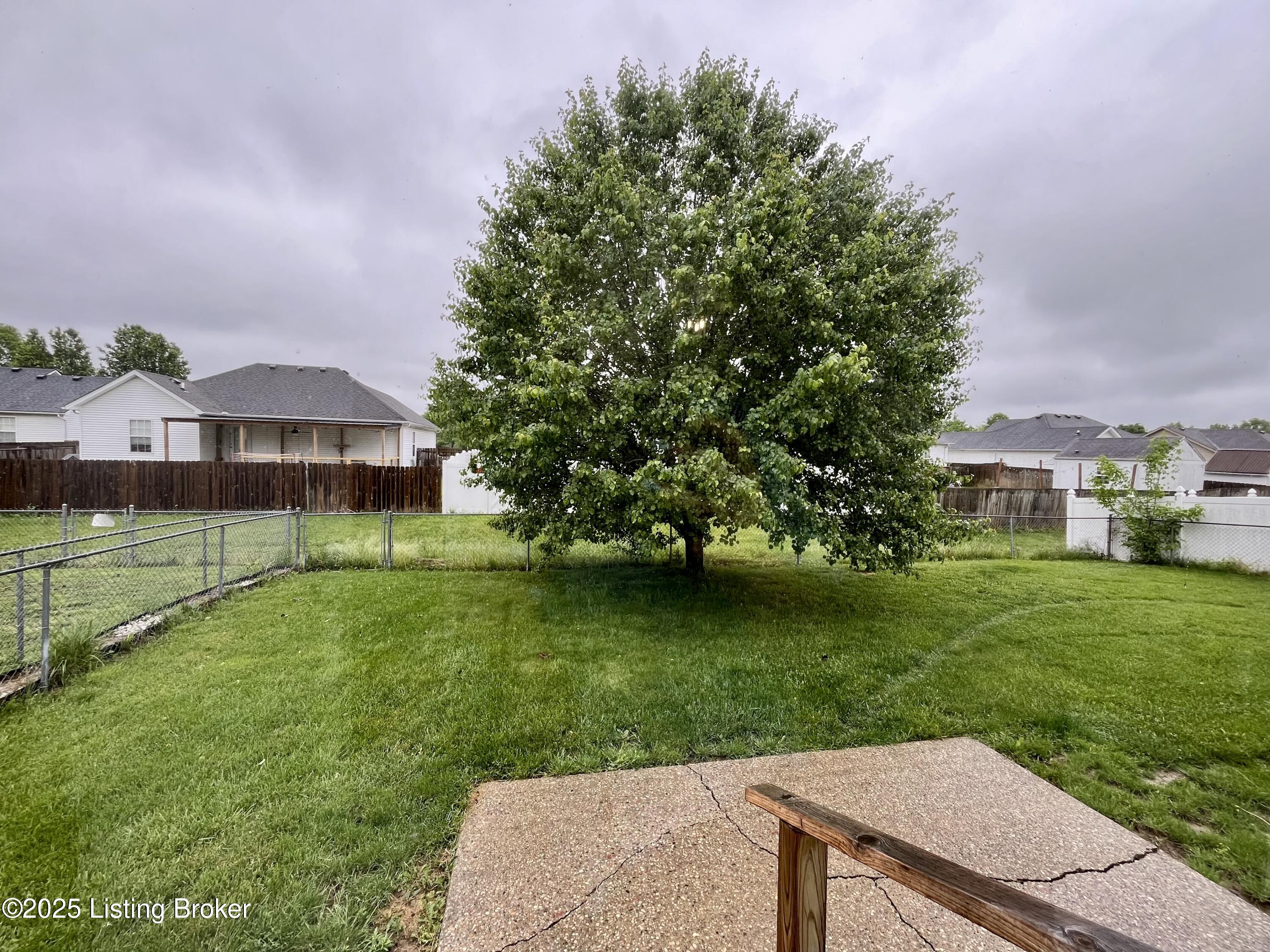 326 Hensley Road Shepherdsville, KY 40165 - Photo 19 of 21 extb