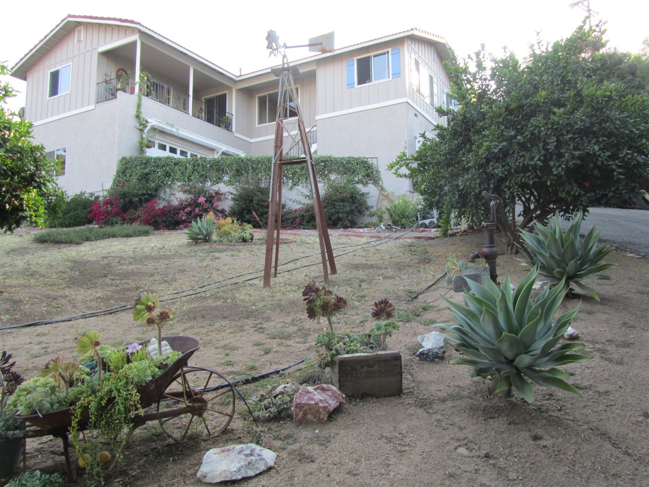 1075 Morro Road Fallbrook, CA 92028 - Photo 2 of 25