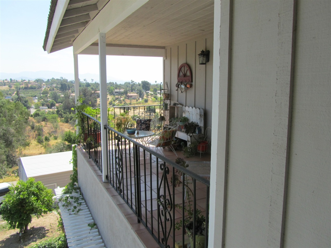 1075 Morro Road Fallbrook, CA 92028 - Photo 22 of 25