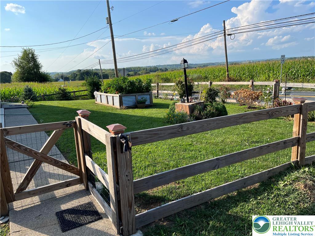 3092 Mauch Chunk Road Allentown, PA 18104 - Photo 10 of 14