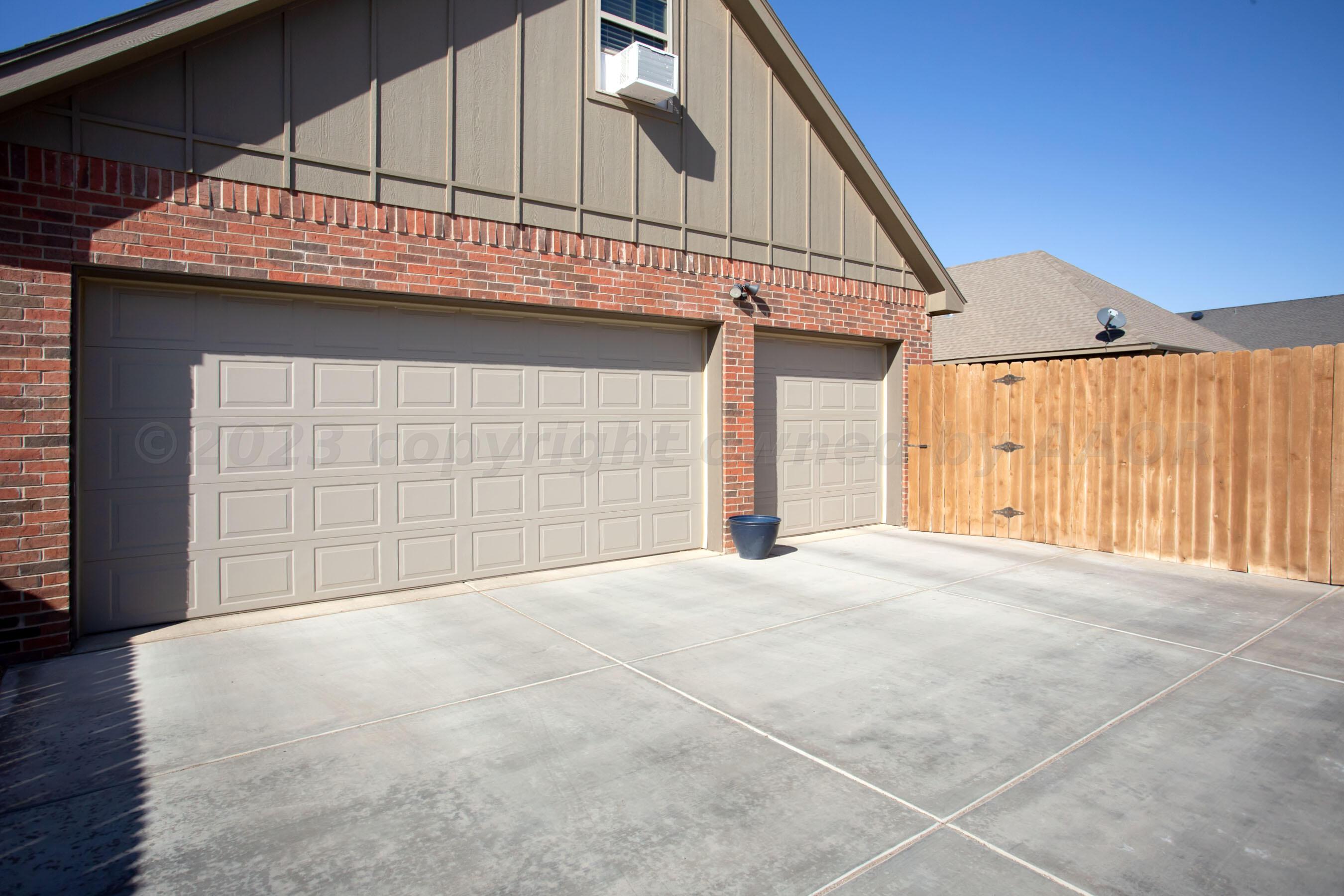 6207 Bay Ridge Amarillo, TX 79119 - Photo 28 of 28 garage