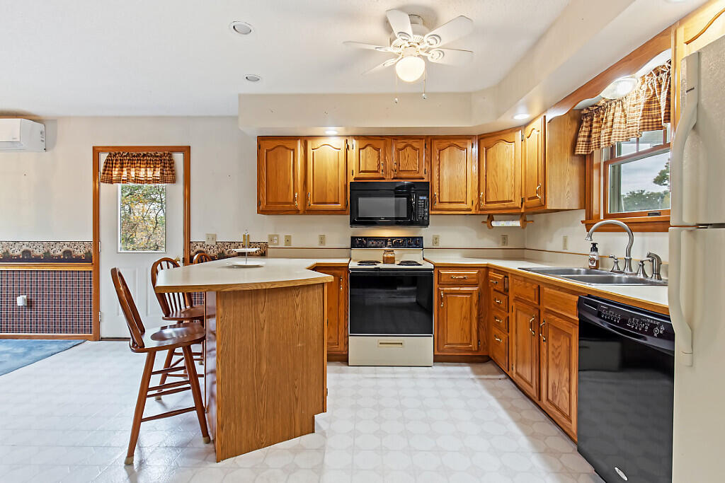 39 Falls Road Benton, ME 04901 - Photo 5 of 51 Kitchen