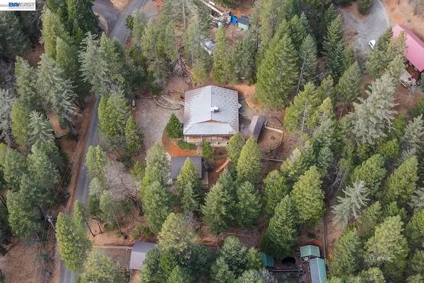 $475,000 | 410 Lake Forest Drive, Trinity Center, CA 96091