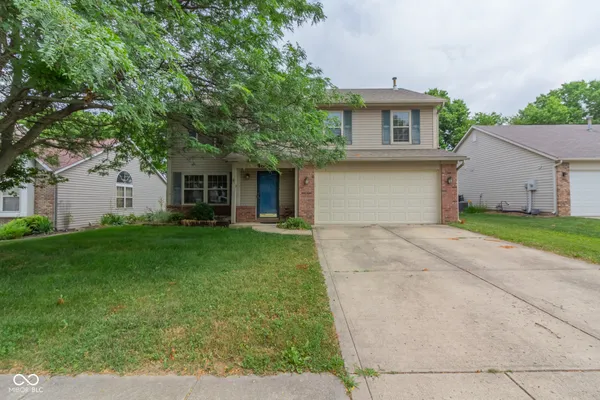 $2,400 | 4854 Oakleigh Parkway, Greenwood, IN 46143