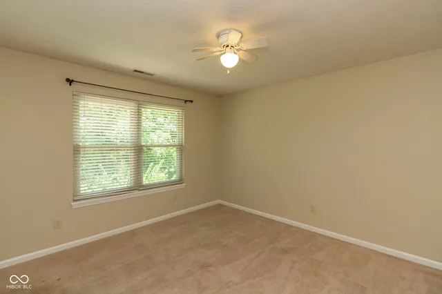 $2,400 | 4854 Oakleigh Parkway, Greenwood, IN 46143