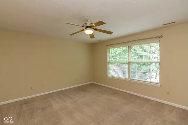 $2,400 | 4854 Oakleigh Parkway, Greenwood, IN 46143